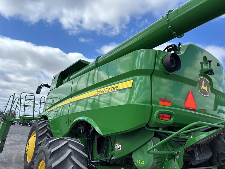 2023-john-deere-s780-image-18