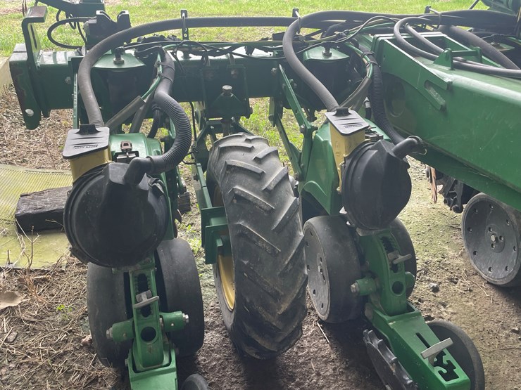 john-deere-1725-image-8