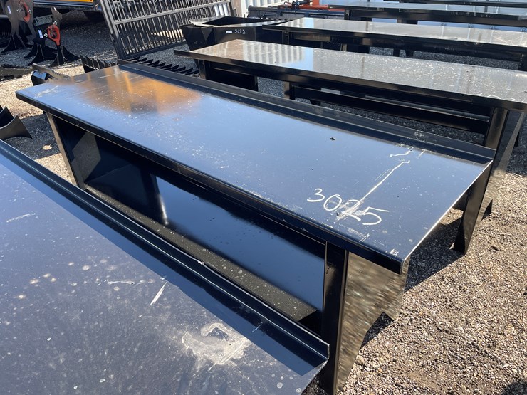 #3025-•-90"-kc-workbench-image-1