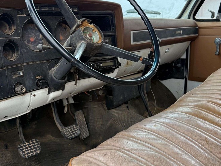 1989-gmc-7000-image-3