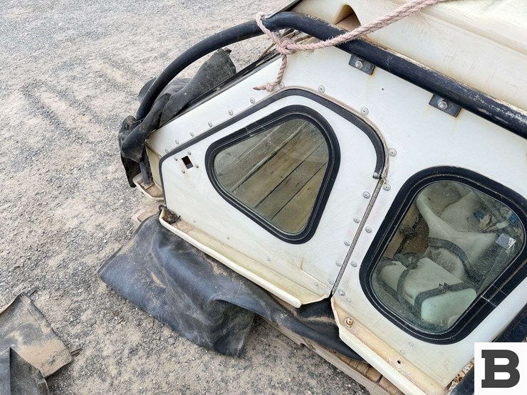 key-dollar-cab-orchard-tractor-cab-image-8