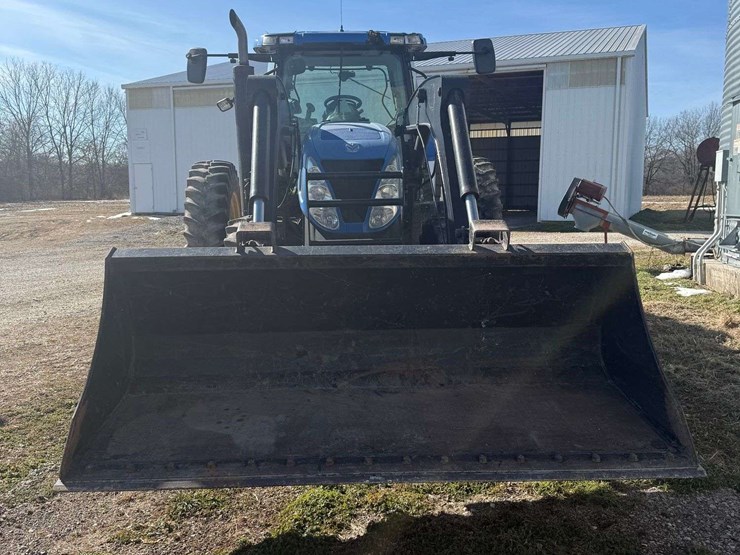 2010-new-holland-t7050-image-12