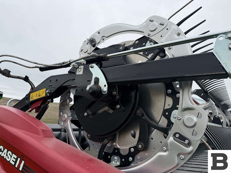 2023-mac-don-fd240-image-43