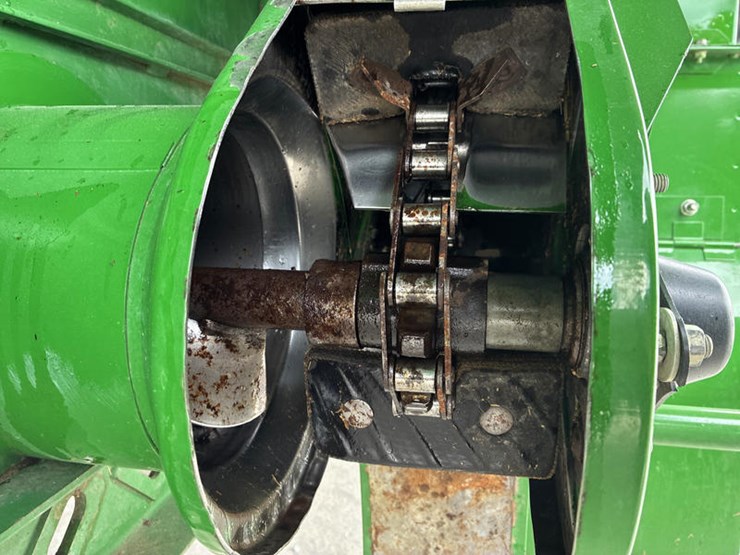 2014-john-deere-s670-image-76