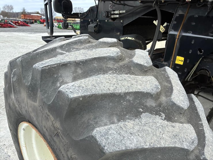 2009-new-holland-cr9060-image-47