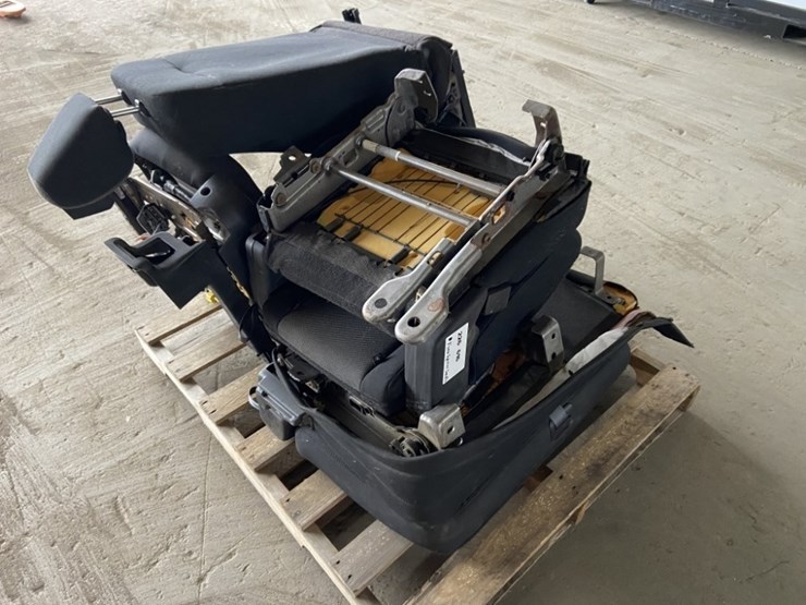 2015-ford-explorer-image-3