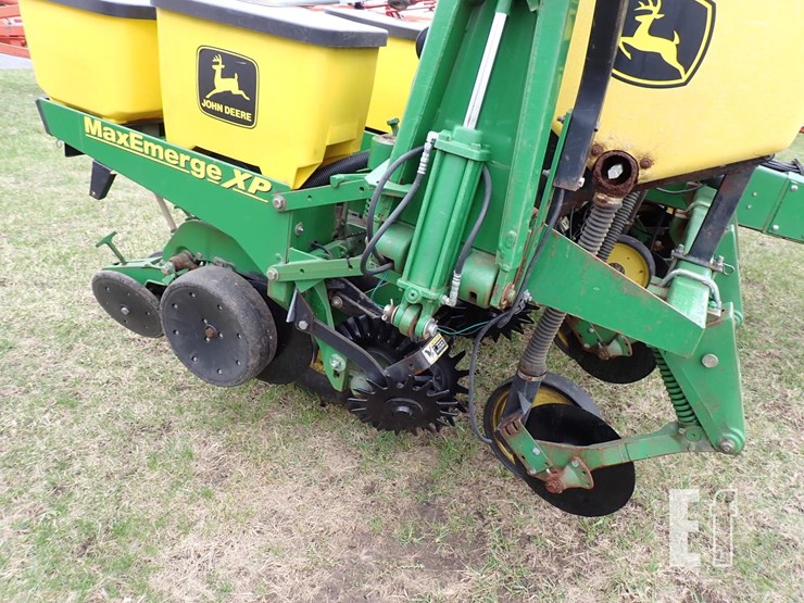 john-deere-1750-image-5