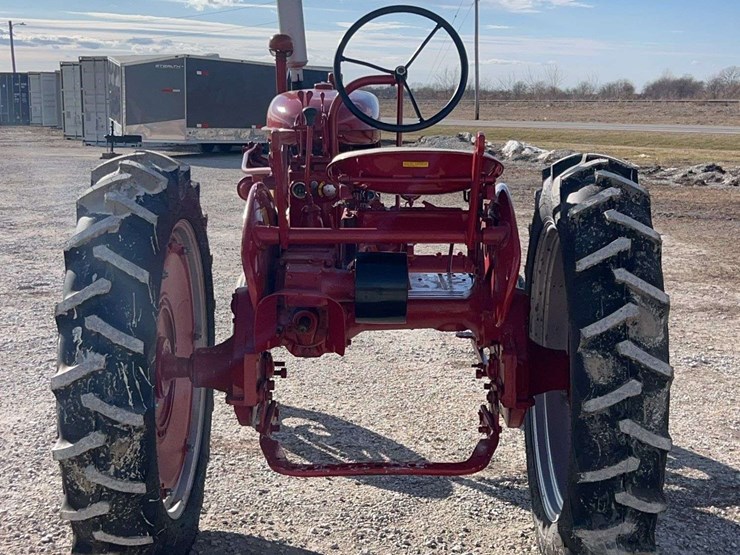 farmall-130-image-4