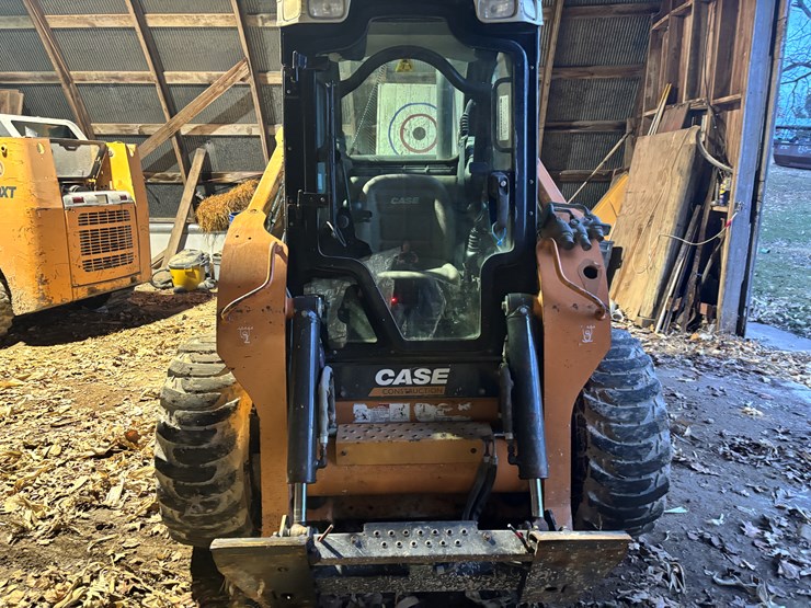 2012-case-sv300-image-6