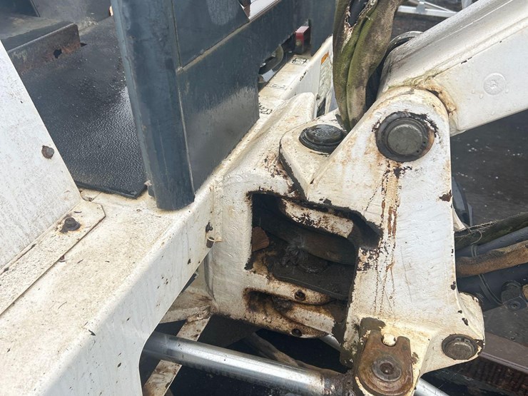 2000-bobcat-334c-image-19