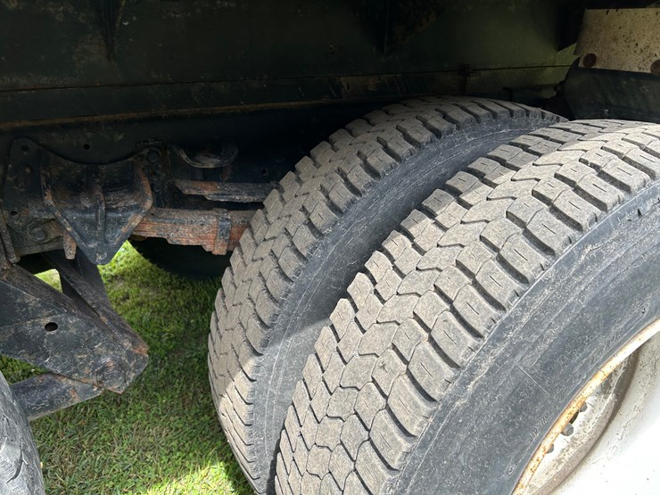 1995-case-ih-4900-image-8