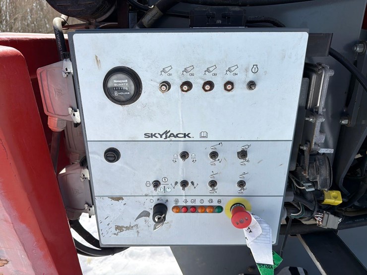 2016-skyjack-sj45t-image-16