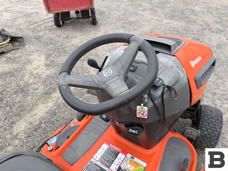 husqvarna-yta24v48-lawn-mower-image-20