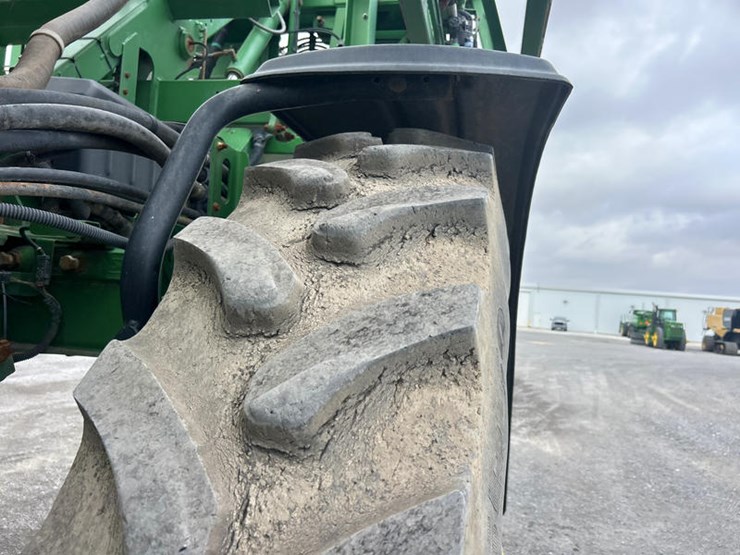 2018-john-deere-r4045-image-9