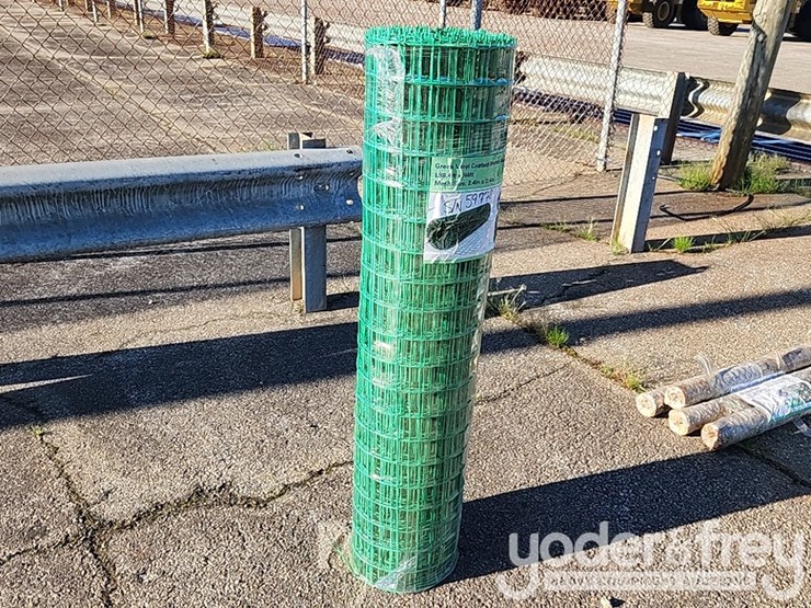 unused-green-vinyl-coated-lawn-fence-image-2