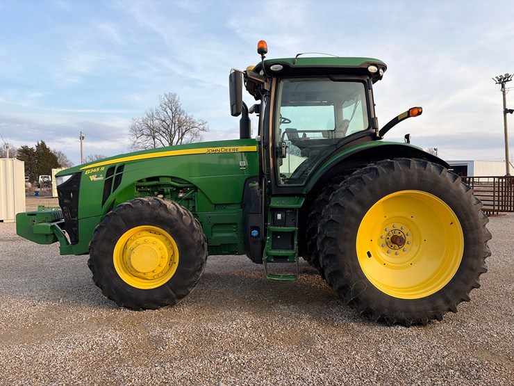 2018-john-deere-8245r-image-5
