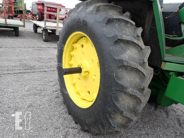 john-deere-4240-image-6