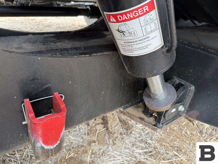 2020-case-ih-8250-image-100