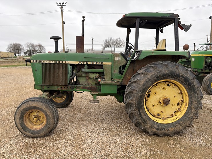 john-deere-4040-image-1