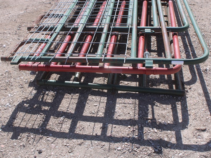 #2096-•-assortment-of-gates-image-5