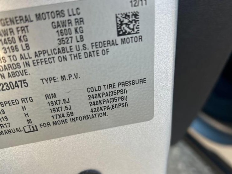 2012-gmc-acadia-slt-image-21