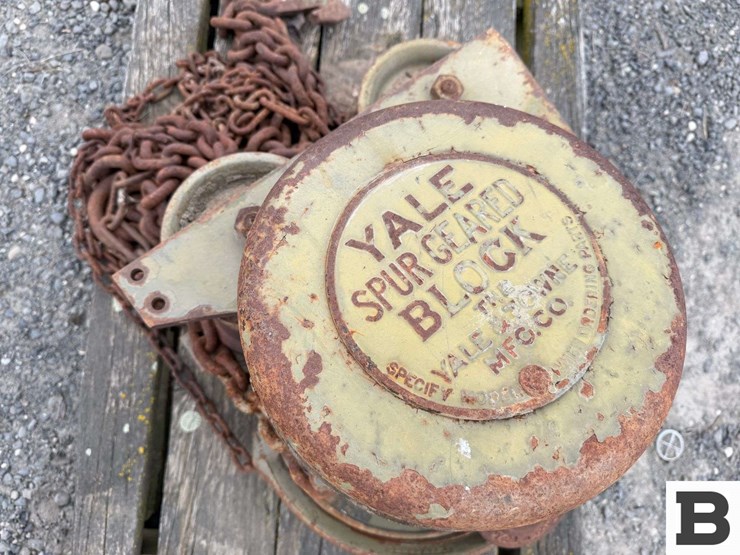 yale-super-geared-black-image-4