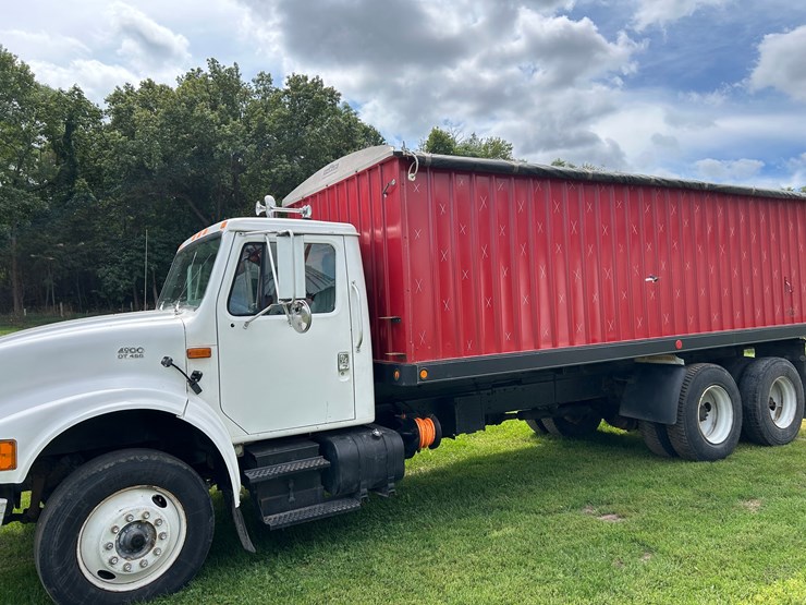 1995-case-ih-4900-image-18