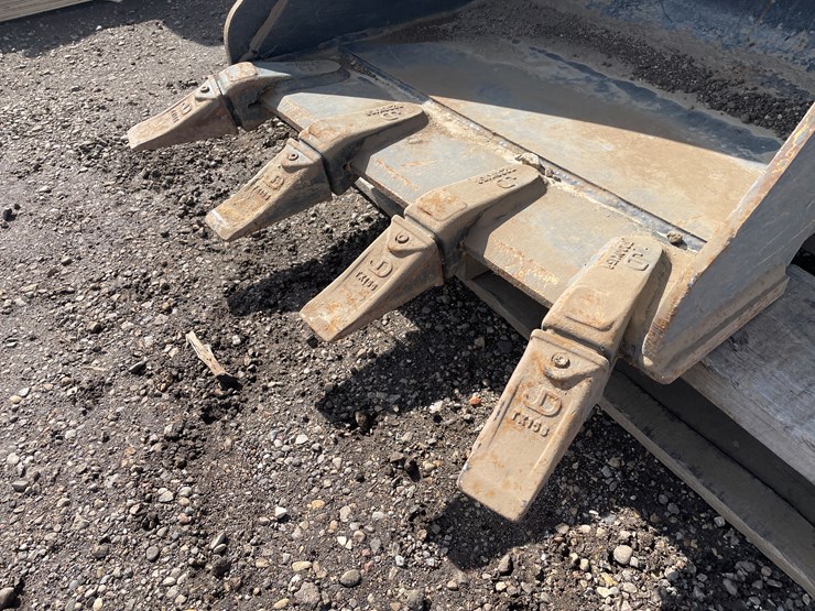 john-deere-24-image-3