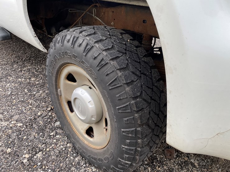 2008-ford-f250-xl-image-27