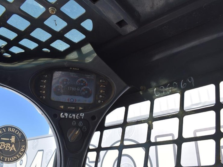 2016-bobcat-t650-image-48