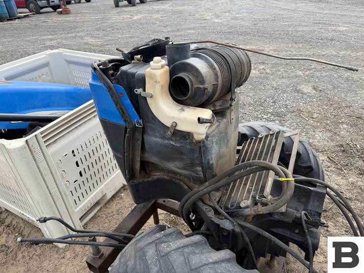 new-holland-tractor---parts-image-6