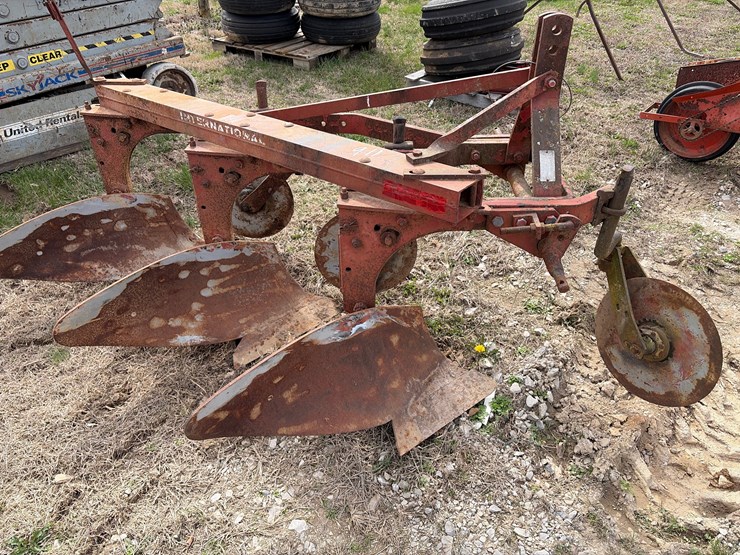 international-3-image-1