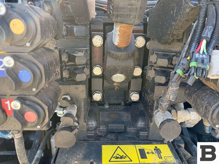 2024-case-ih-525-image-68