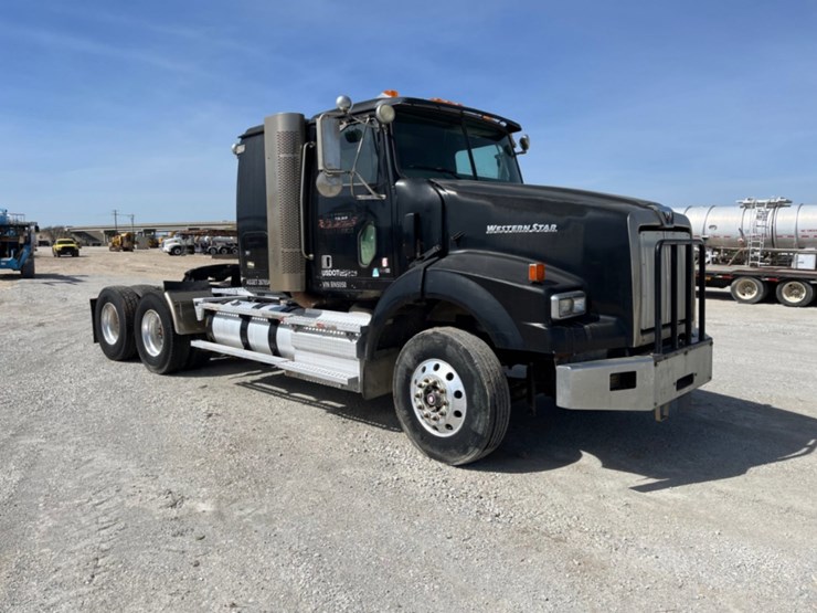 2012-western-star-4900-image-3
