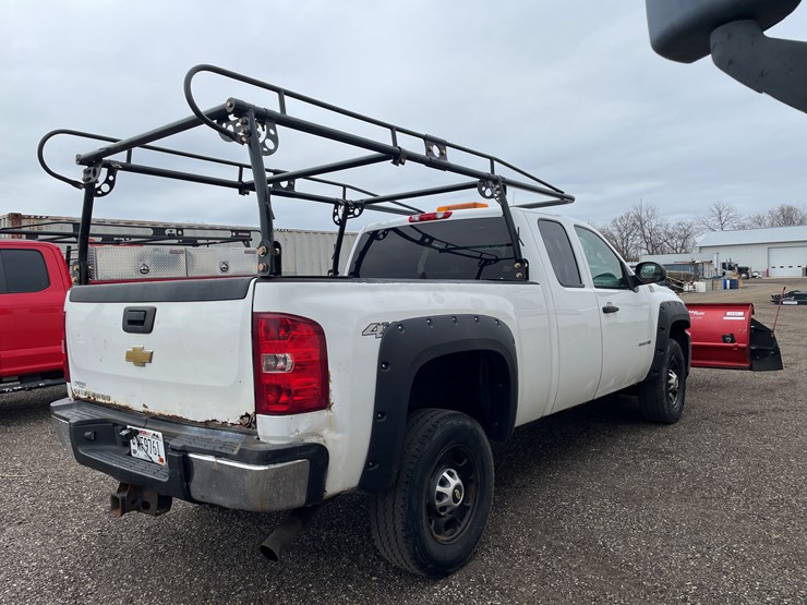 2012-chevrolet-2500hd-image-4
