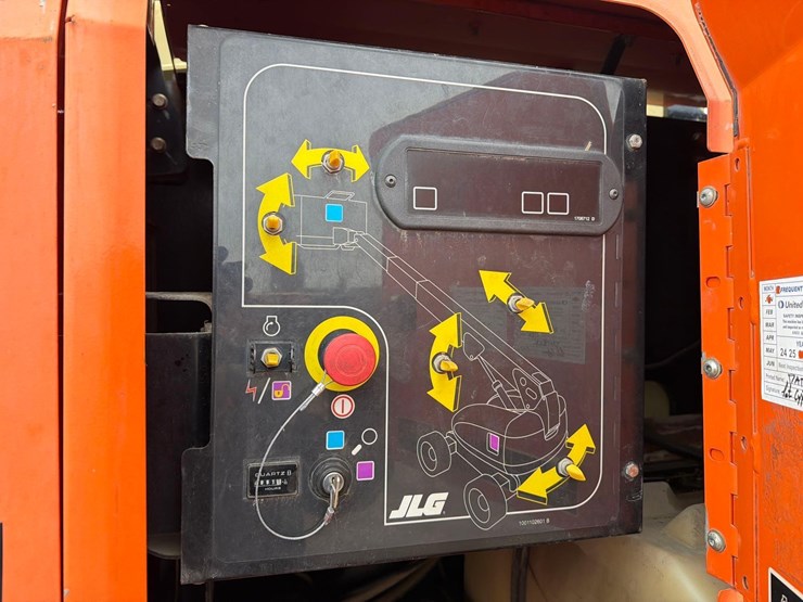 jlg-800s-image-19