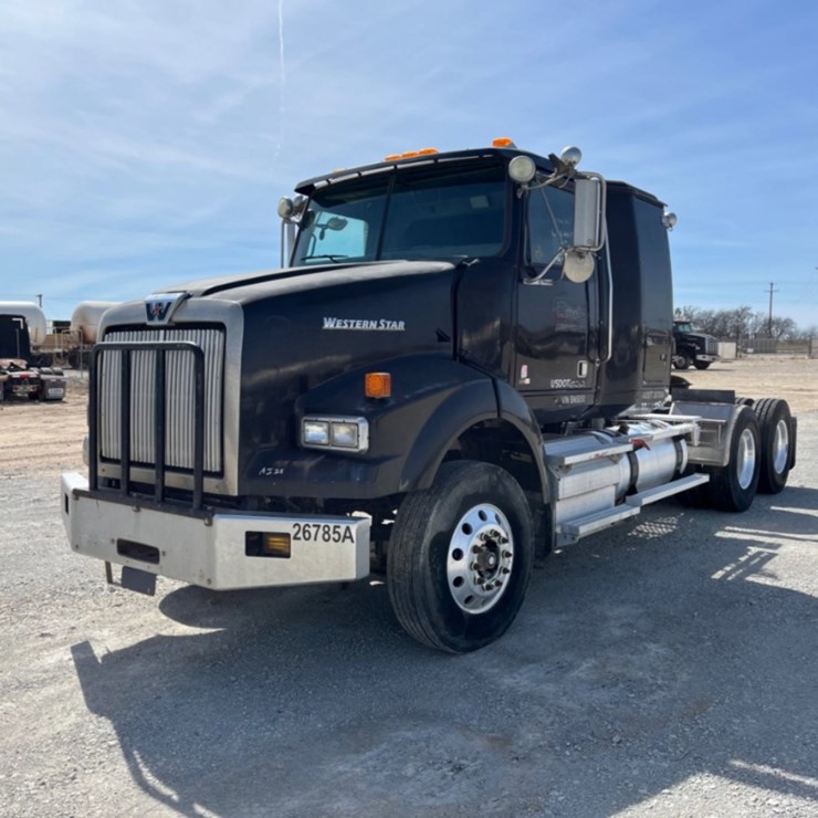 2012 WESTERN STAR 4900