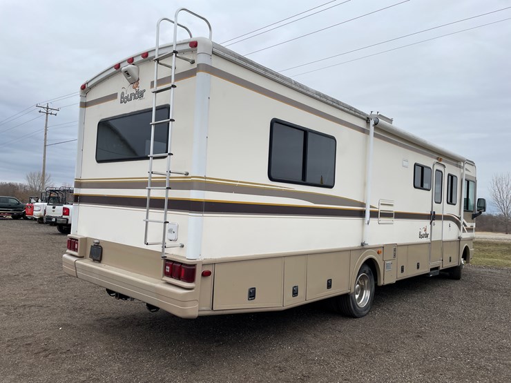 #2026-•-1999-ford-fleetwood-bounder-32h-rv-(has-wi-title)-image-5