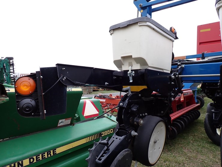 2012-kinze-3500-image-10