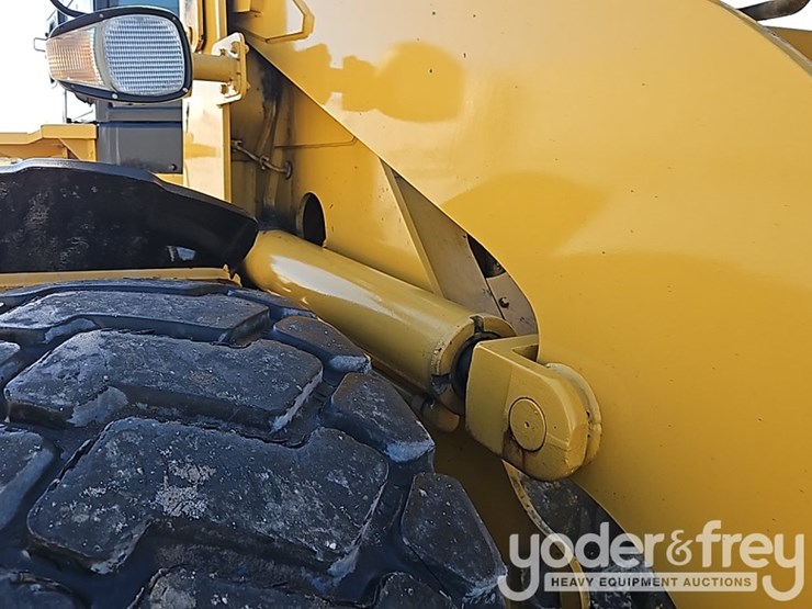 2008-caterpillar-928h-image-11