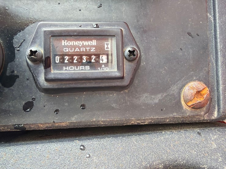 2017-skyjack-sj643th-image-18