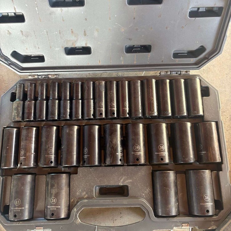 Gear Wrench 1/2'' Impact Sockets, 8''-36''