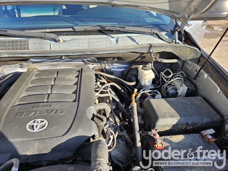 2013-toyota-tundra-image-14