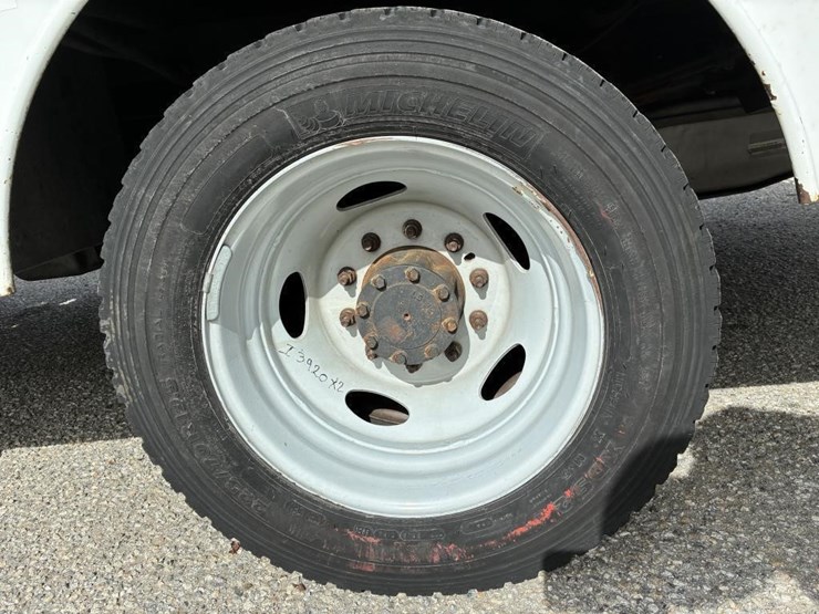 2012-ford-f550-image-5