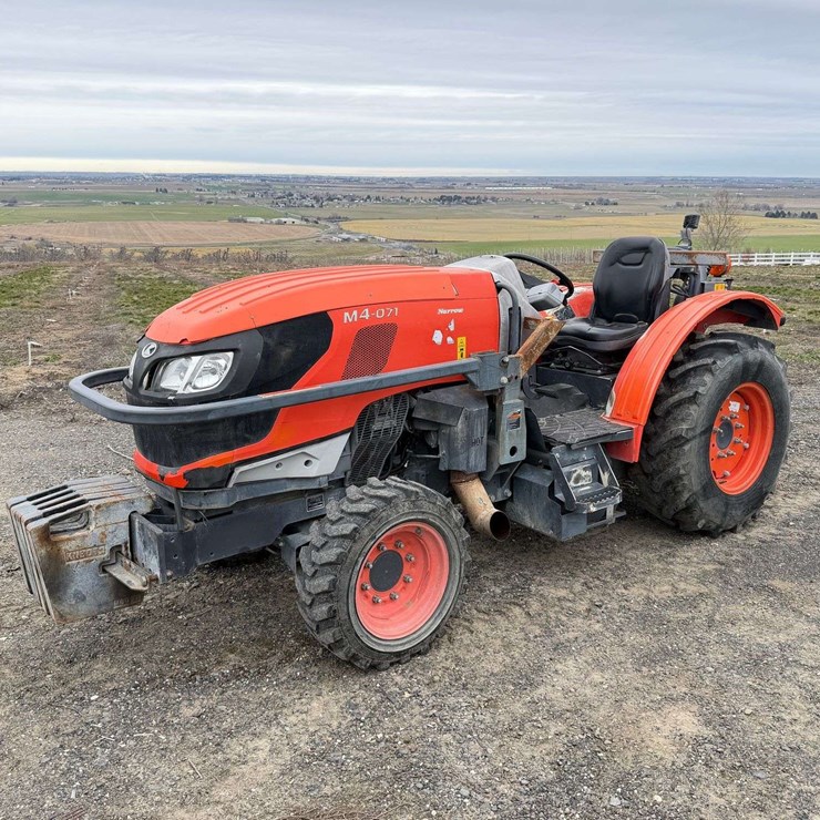 KUBOTA M4-071