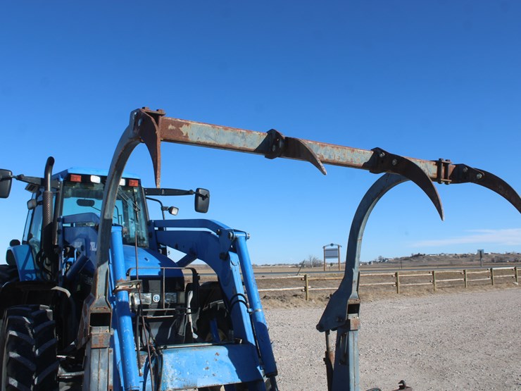 new-holland-tm125-image-58