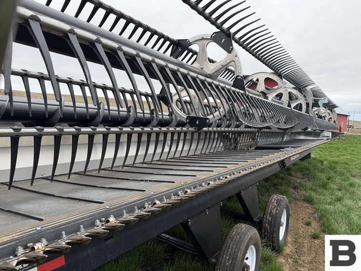 2023-mac-don-fd240-image-45