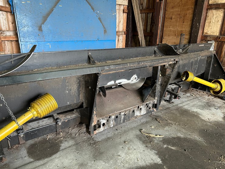 gleaner-6row-corn-head-image-5