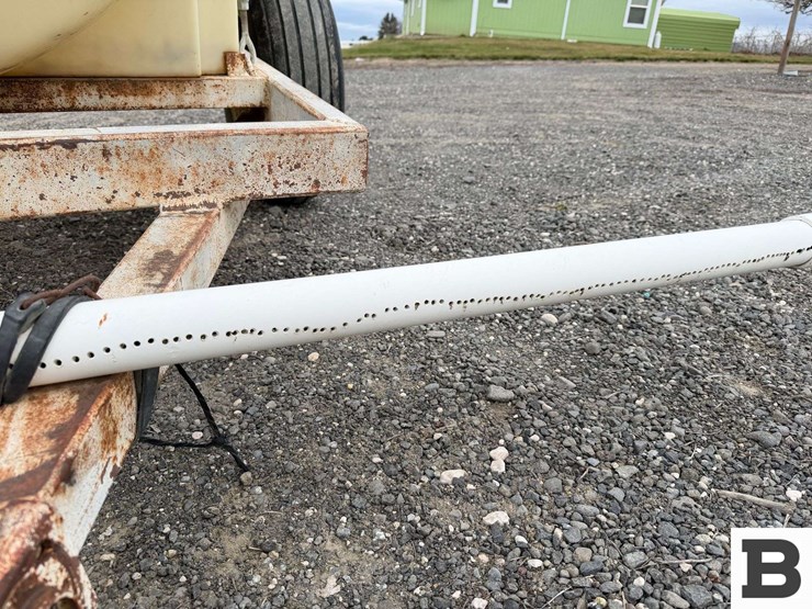 chemigation-trailer-w/-custom-applicator-image-11