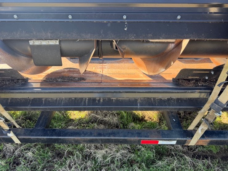 #2641-•-2025-drago-12-40-12-row-corn-header-image-8